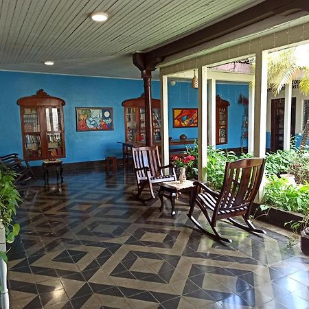 Hostal Harvest House León Εξωτερικό φωτογραφία