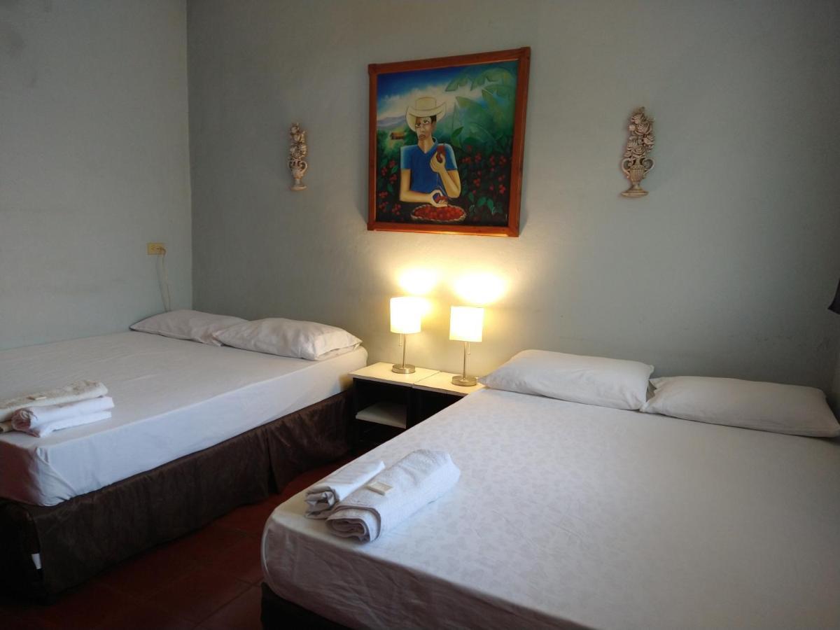 Hostal Harvest House León Εξωτερικό φωτογραφία