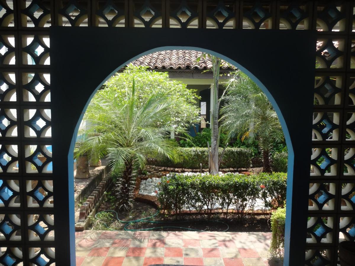 Hostal Harvest House León Εξωτερικό φωτογραφία