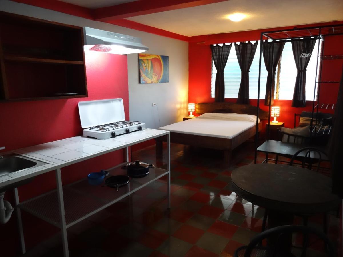 Hostal Harvest House León Εξωτερικό φωτογραφία